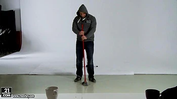 Льен Парк жестко ебет в анал и сосёт на улице