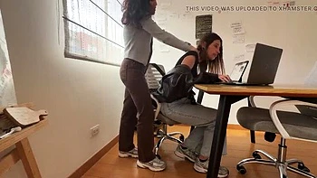 Scarlettandc Lesbian: Big Ass Latina Fucks and Eats Pussy