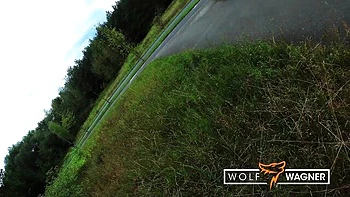 Харлин Ван Хинтен с большими сиськами ебется на улице в Берлине