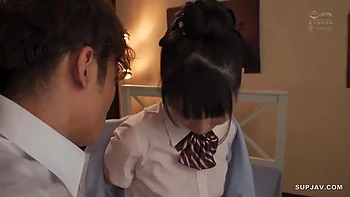 Японская любительница с маленькой грудью 18+