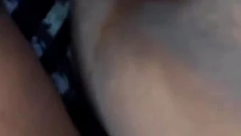 Трахаю жену друга с горячим индийским спермой