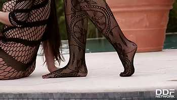 Two Mermaids Fuck with Hot Foot Play on Island