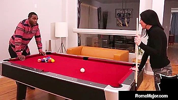 Gianna se traga la polla negra gigante de Rome