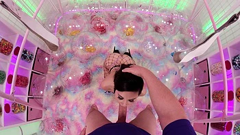 Luna Lovely’s hardcore anal ride with vibrator blowjob