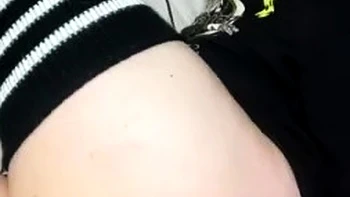 Teagan Tgirl se tape l’anus au gode