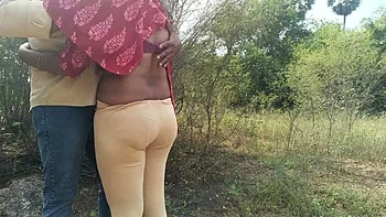 Etudiante indienne Laxi Ammu baisée dur en extérieur