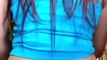 Outdoor haariger Blowjob auf Knien aus POV