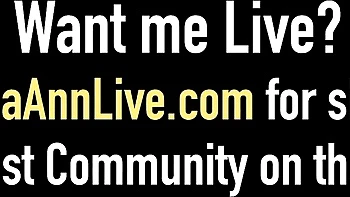 Julia-Ann mit riesigen Titten beim Blowjob