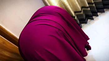 Arab Stepmom Aria Mia Fucks with Huge Naked Ass & Pussy