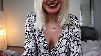 Penny Loren Masturbates Solo with Big Boobs Webcam