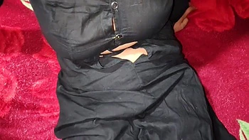 Heiße Desi-Freundin ficken mit riesigen Titten