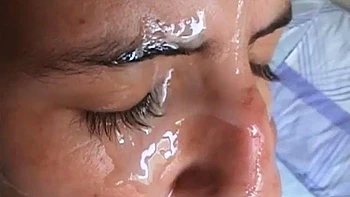 Latina brasileña amateur follada a cuatro