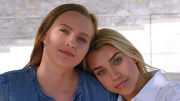 Alberto & Stacy fuck Elena's tight pussy outdoors