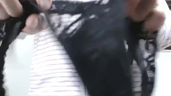 Chat solo amateur japonais en train de baiser