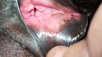 Primeira fodida dura da Bhabhi desi de saree com mãos de henna