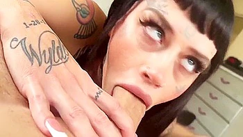 Ma belle-sœur veut ma queue, je la baise fort