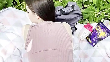 Joven estudiante follada con un gran coño apretado