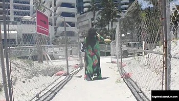 Angelina Castro latina gostosa com peitos enormes e brinquedos