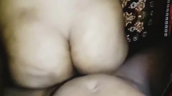 Chica india con coño peludo follada duro