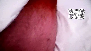 Linda teen rubia de 18 años follada con polla grande POV