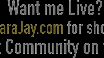 Busty Cougar Sara Jay's Bubble Butt Porn