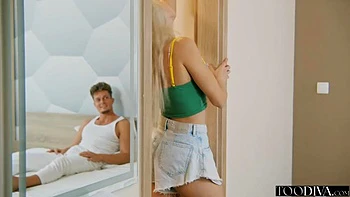 Hotel Babe Vanessa Rides Big Cock Hardcore