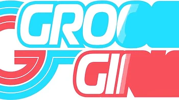 Süßes Transgirl beim Solo-Spritzen und Masturbieren