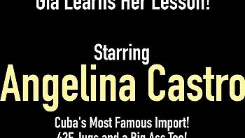 Анджелина Кастро и Джиа Лав лесбийский жаркий класс