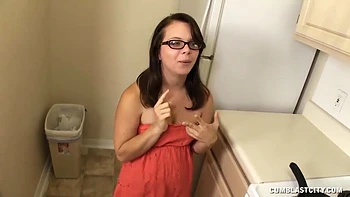 No Breakfast? Handjob to Start Your Day Right