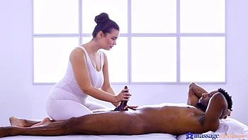 Curvy Girl Gives Deep 69 and Blowjob