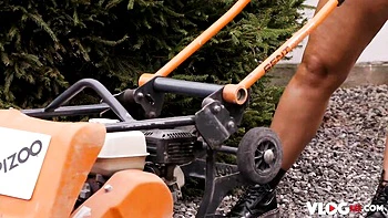 XXX VLog BTS: Sucking Big Cock & Ass Tease