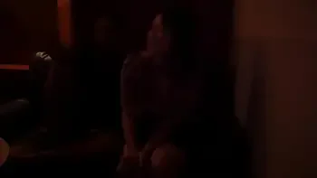 やらせなし完全リアル【個人撮影】【隠し撮り】25歳　物静かで可愛い娘　夕飯の後　ホテル飲みで犯され　舌出して喘ぐ　毛マン　日本人　素人