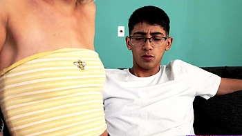 Stepsister leaves wet spot after hardcore blowjob