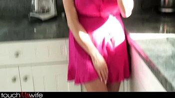 Ariella Ferrera & Levi Cash Fuck Hotwife Facial