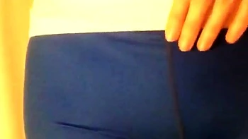 Petite babe fingers tight pussy in leggings