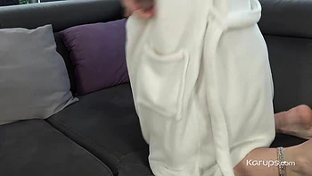 Ellie G BG 2 - Karups