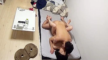 Beautiful Milfs Only: Picking Up Ordinary Ladies Hanging Around The Streets Vol. 2-6