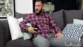 Squeaky Cowgirl Clip With Anissa Kate