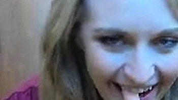 Close up MILF masturbation