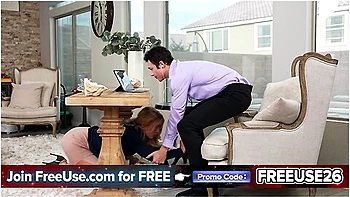 Suck My Dick While I Talk To My Boss : Jayden Uses His Freeuse Wife Sarahs Mouth To Relieve Stress - Jayden Marcos And Sarah Taylor