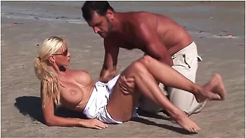 Caylian Curtis Gets A Nice Hard Fucking Down At The Shore