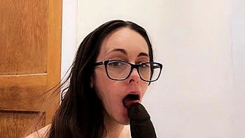 Amateur brunette ariana marie solo toying