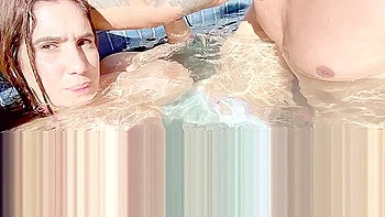 Yinileon Latina Recibe Un Increible Anal Piscina
